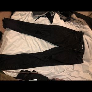 Distressed high waisted jeans